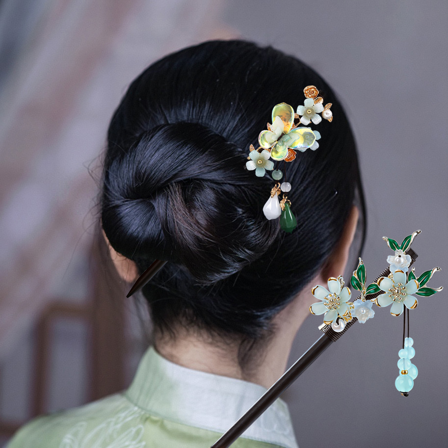 Women Fashion Hub - Wood Tassel Step Shaking Hair Stick